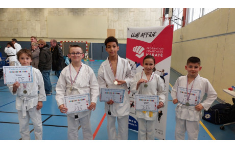 Interclub karaté enfants à La Flèche 